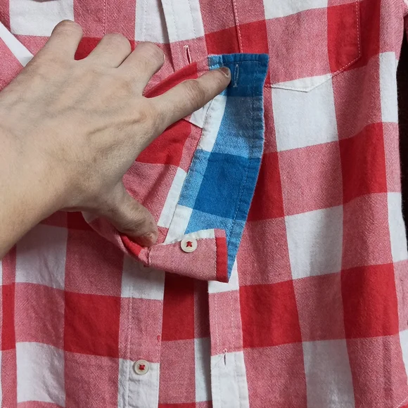 The Cranberry Club Boys shirt - Picture 4 of 8